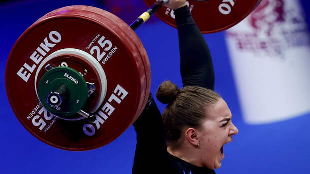 Штангистка Сотиева завоевала серебро чемпионата Европы