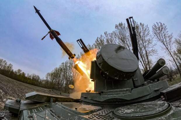 Средства ПВО за сутки сбили 693 беспилотника ВСУ