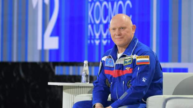 Герой России Артемьев объяснил, почему с татуировками не берут в космонавты