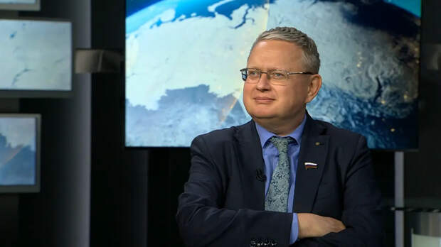 Делягин осадил чиновников острым вопросом: "Если вы такие богатые, почему же мы такие бедные?"