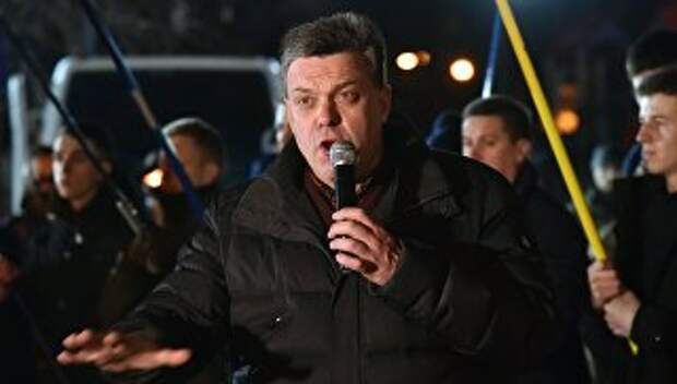 Лидер националистической партии Свобода Олег Тягнибок во время марша националистов, приуроченного к 109-й годовщине со дня рождения Степана Бандеры, во Львове. 1 января 2018