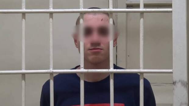 Мужчина побил продавщиц веником и ограбил продуктовый магазин в Подмосковье