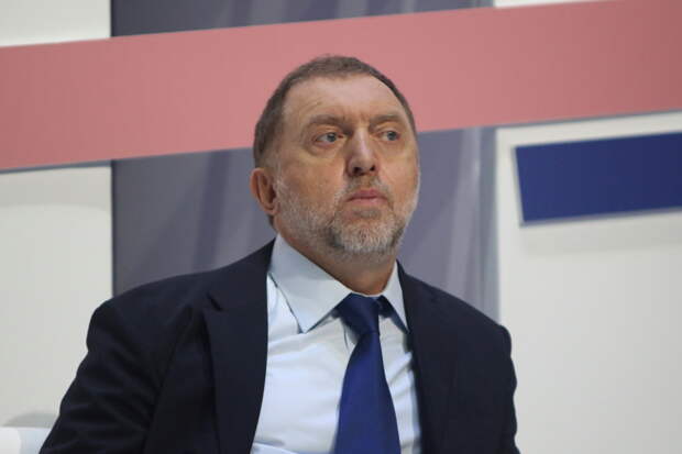 Дерипаске предложили поработать на заводе шесть дней в неделю по 12 часов