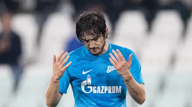 Sport24: «Байер» близок к договорённости с «Зенитом» о переходе Азмуна зимой