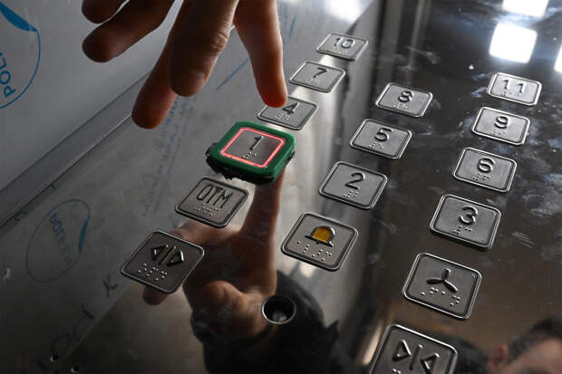 Москвичи пожаловались на неработающие лифты в доме