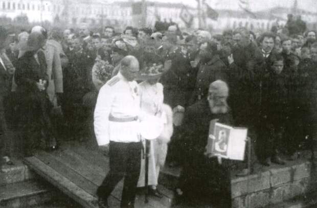 Седов. Проводы экспедиции Г.Я. Седова (1912 г.).jpg