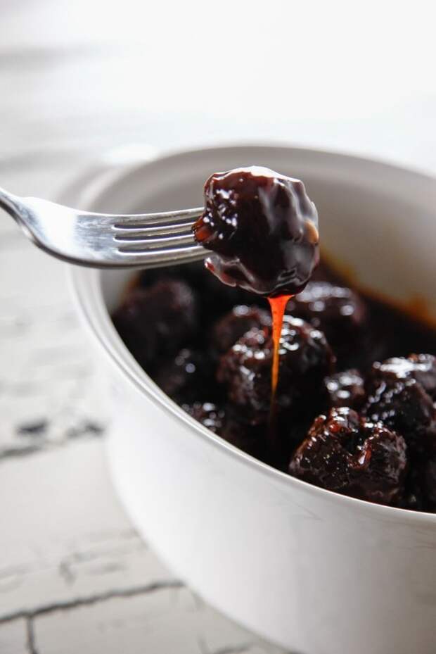 Sriracha Sweet and Sour Meatballs