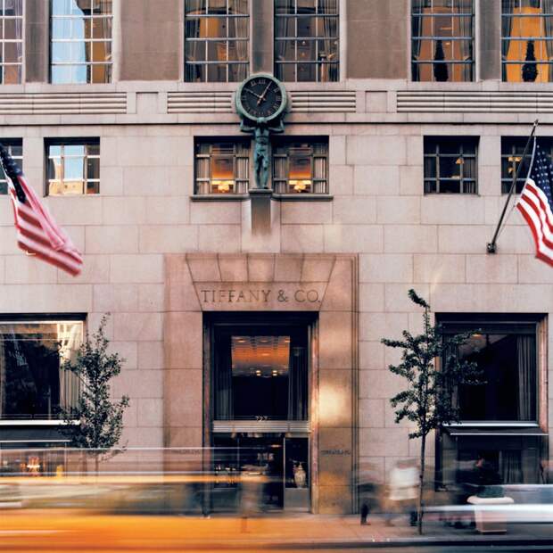 http://www.tiffany.com/Shared/Images/FlagshipStore/Doorway.jpg