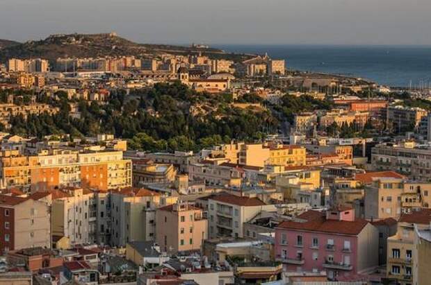 Жителям итальянского города Онифери запретили болеть коронавирусом