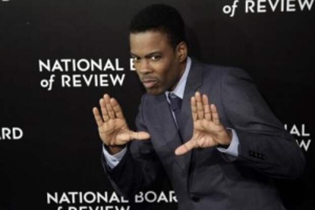 Chris Rock will not back out of hosting the Oscars, says producer