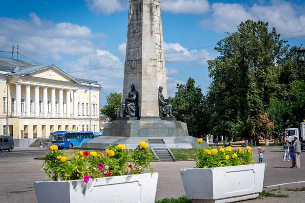 ГОРОД ВОСПОМИНАНИЙ И СВЯТЫНЬ... ВЛАДИМИР