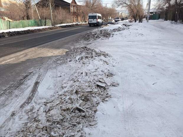 Московский тракт в Чите оказался в снежной ловушке