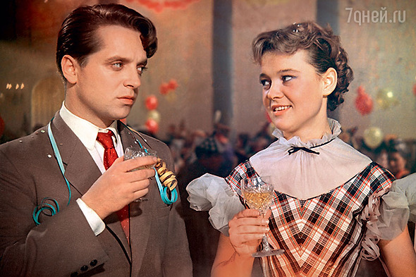 Людмила Гурченко  с Юрием Беловым в фильме «Карнавальная ночь». 1956 г.