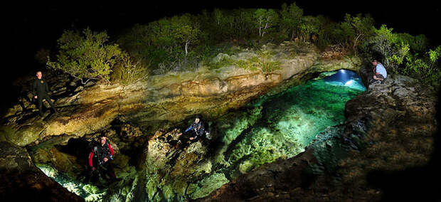 1435 Удивительные подводные пещеры