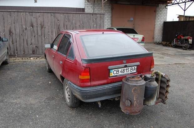 Украинец переделал автомобиль с бензина на дрова авто, прикол, своими руками