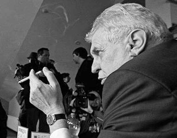 Милош Земан уже второй раз в этом году решил дать прикурить коллегам по Евросоюзу
