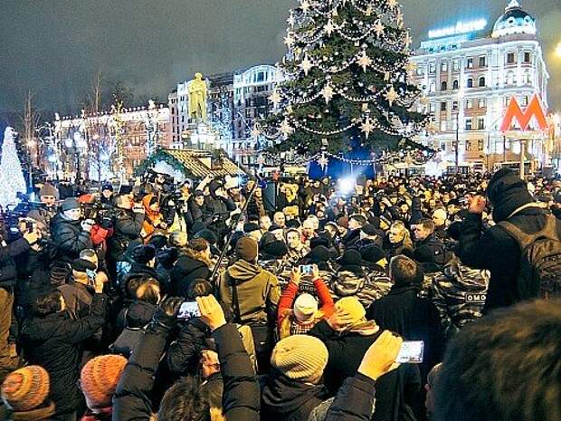 Акции протеста стали регулярными. Самый многочисленный митинг, собравший около 2000 человек, прошел в декабре на Пушкинской площади.