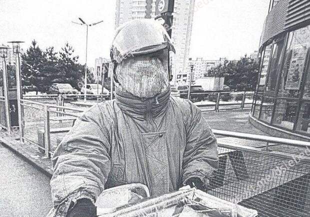 Лебедева: в Петербурге составили 37 протоколов на курьеров без одежды