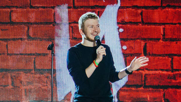 Данила Поперечный завязал роман с бывшей девушкой блогера Николая Соболева