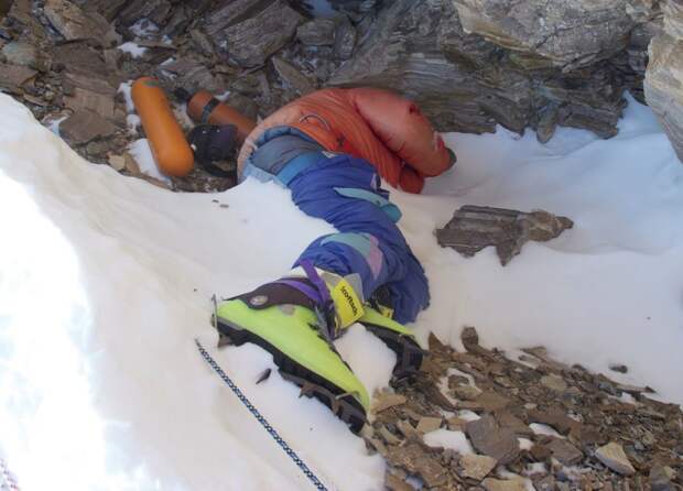 Жуткие кадры с горы смерти: Эверест превращают в могильник альпинист, горы, эверест, экстрим