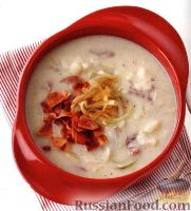 Фото к рецепту: Картофельный суп-пюре с луком и беконом