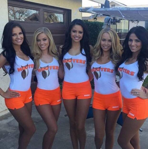 Девушки "Hooters" (28 фото)