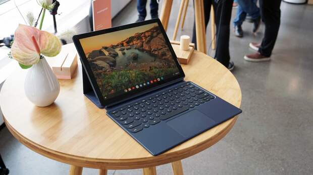 The Pixel Slate has a gorgeous screen, but that attachable keyboard is... eek.