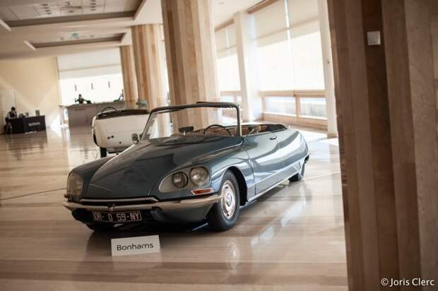 9. Citroen DS 21 Decapotable с кузовом от Henri Chapron 1967 года продан за €195,500 (19 400 000 руб.)