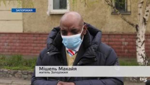 Запорожского таксиста оштрафовали за то, что он чернокожих “обезьян не возит”