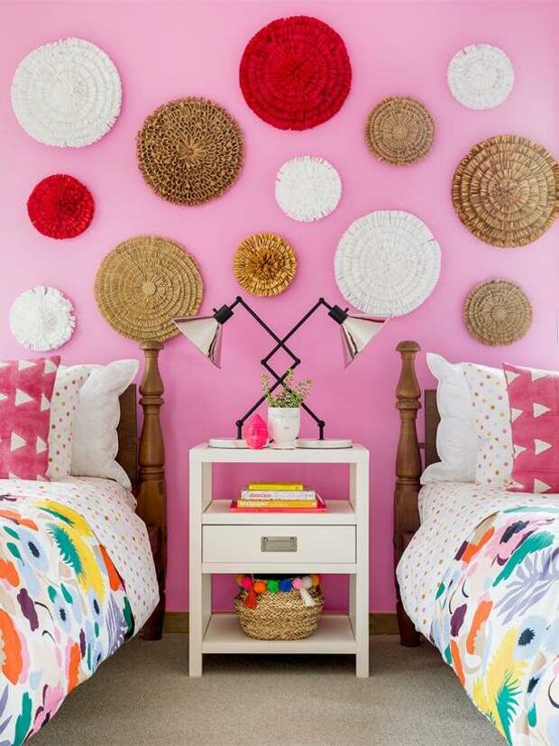 9 вариантов покраски стен стильной маленькой спальни