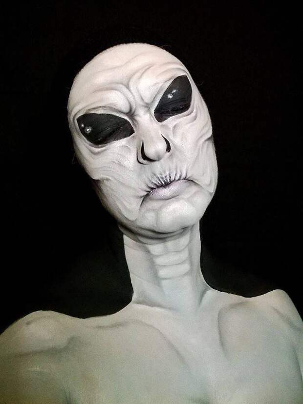 самый жуткий макияж на Хэллоуин идеи (12)