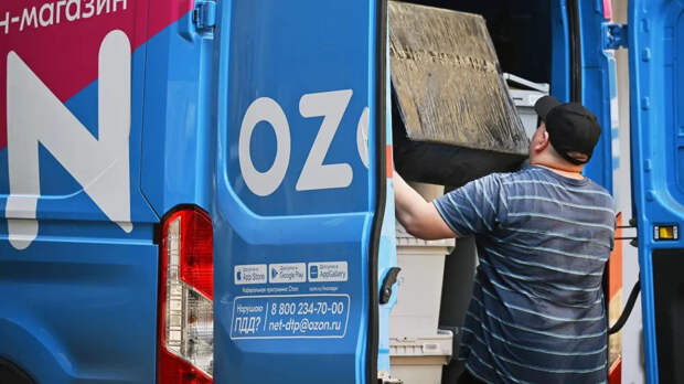 Ozon: россияне перед Новым годом стали скупать высокотехнологичные подарки