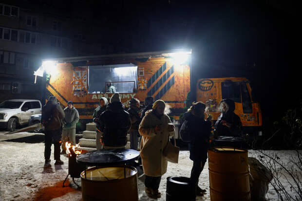 Украинцев призвали учить детей и внуков жизни в блэкауте