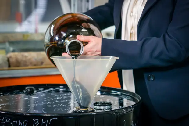 Власти США запретили импорт нефти и газа из России