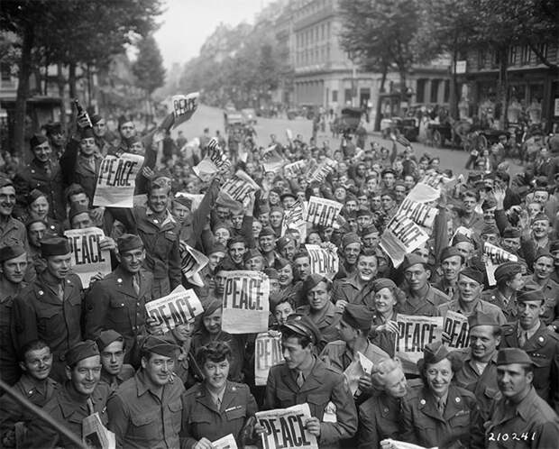 11. Солдатские празднества в честь окончания Второй мировой войны. история, неизвестные фото, фото