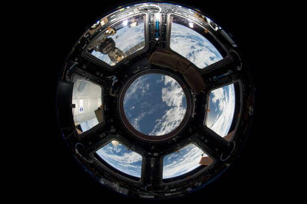 NASA ко Дню Земли показало лучшие снимки нашей планеты