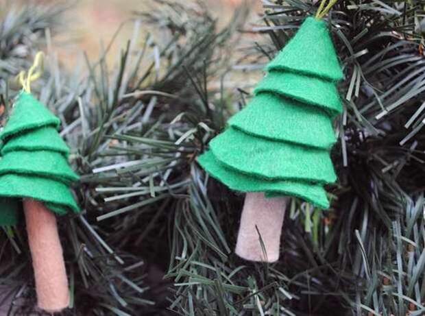 Простая новогодняя елка из фетра. Как сделать новогодние игрушки из фетра своими руками