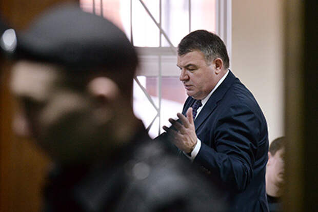 Анатолий Сердюков
