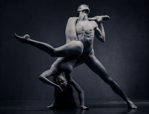 https://static.boredpanda.com/blog/wp-content/uploads/2016/10/dance-photography-vadim-stein-15-580495c525e28__880.jpg