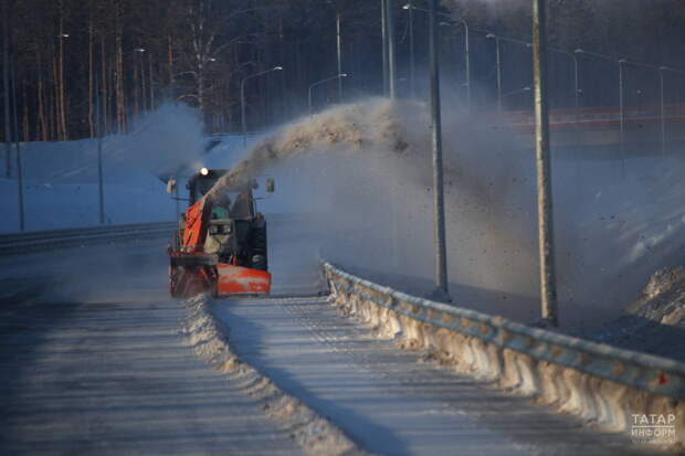 Региональные автодороги в Татарстане от снега очищают 305 единиц спецтехники