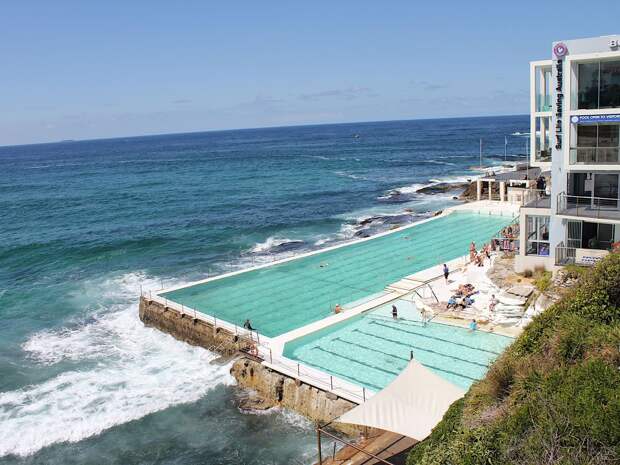 see-the-waves-of-the-tasman-sea-crash-against-you-at-the-olympic-sized-bondi-icebergs-in-australia-a-popular-public-pool-for-wintertime-swimming