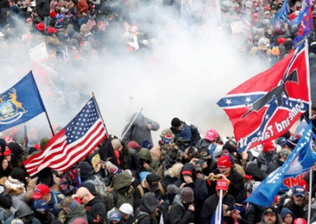 ФБР предупредило о подготовке вооруженных протестов в США на будущей неделе