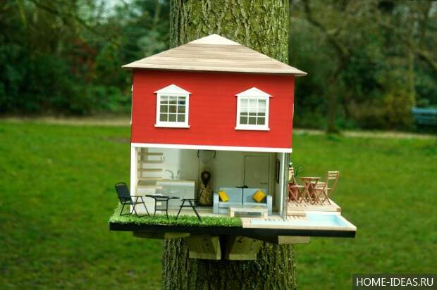 Кормушка домик