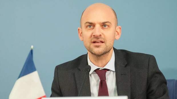 Глава МИД Франции раскритиковал генсека НАТО за слова о беззащитности Европы без США