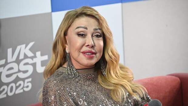 Дочь Успенской засняли с новым мужчиной — нежно обнимает ее