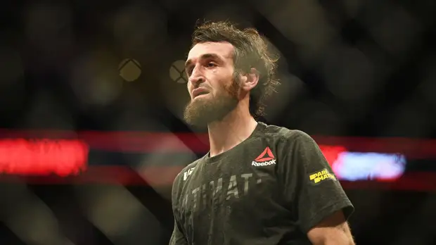 Менеджер Магомедшарипова рассказал, когда россиянин вернётся в октагон