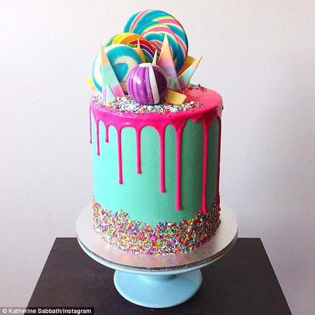 Учительница бросила свою работу, чтобы творить сладкие произведения искусства еда, торт