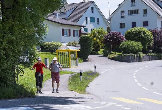 Скандал: швейцарские миллионеры против мигрантов