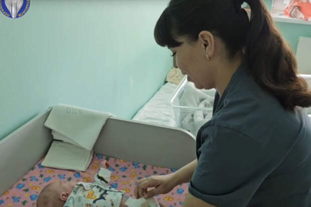 В Волгограде врачи выходили новорожденную девочку с весом 700 граммов