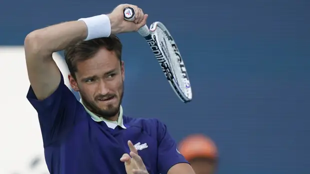 Sportico: Медведева и других россиян отстранили от Уимблдона